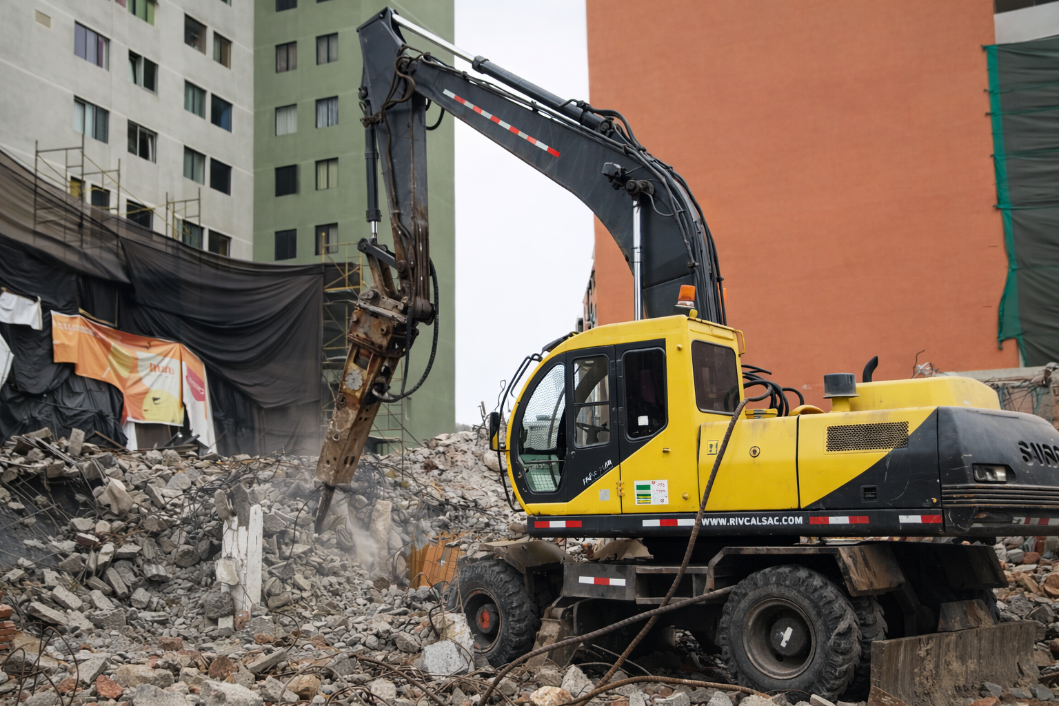 Rodillo compactador en obra